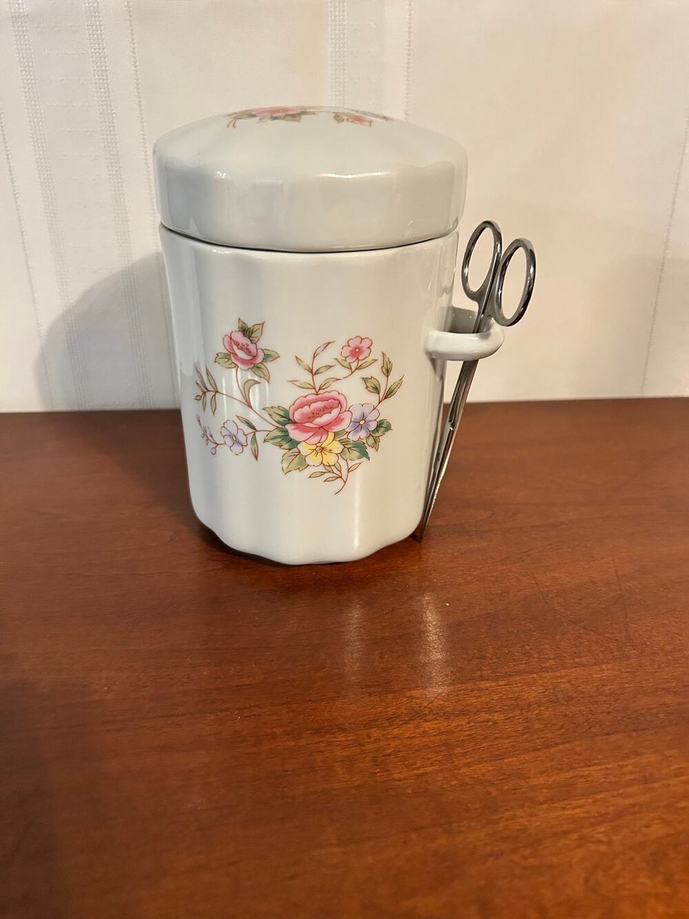 Floral Ceramic Button Jar w/ Assorted Buttons & Scissors Sewing Craft Decor